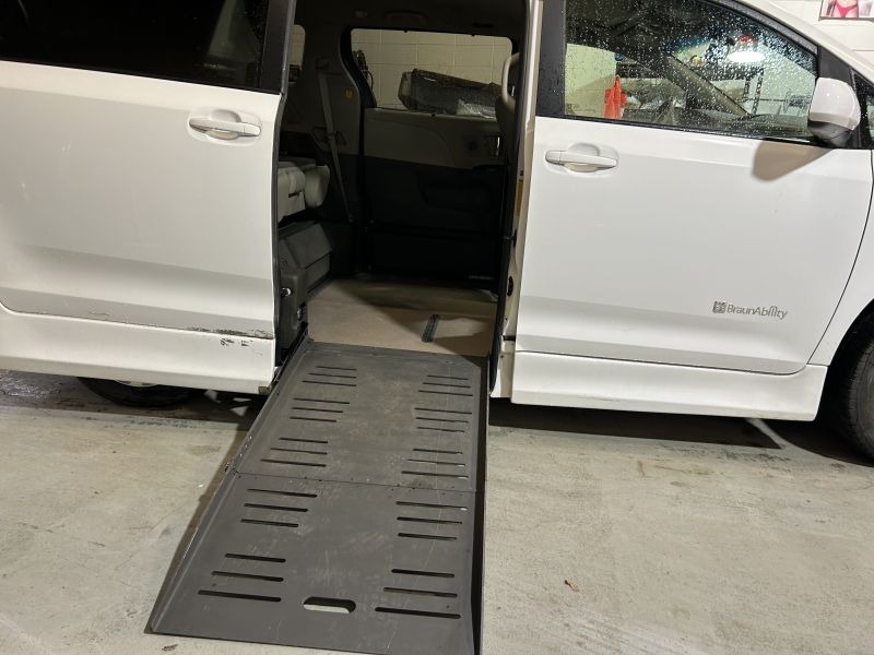 2011 Toyota Sienna XLE with Braun Rampvan Conversion